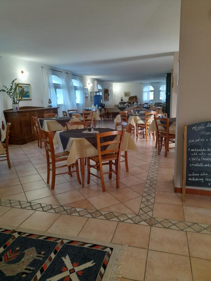 Agriturismo Palas De Serra Country Resort Onifai 外观 照片