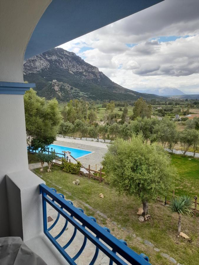 Agriturismo Palas De Serra Country Resort Onifai 外观 照片
